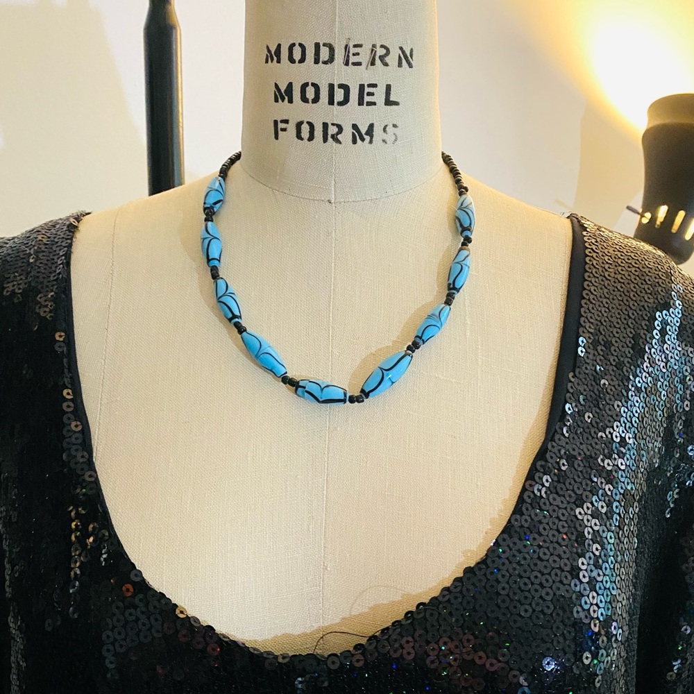 Vintage beaded necklace.